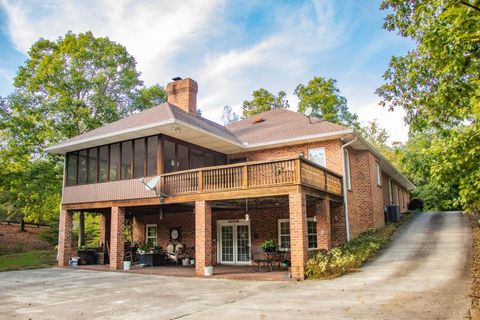 Tiny photo for 224 Walnut Road, Danville, VA 24541 (MLS # 365159)