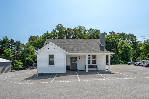 Photo of 3713 S Amherst Highway, Madison Heights, VA 24572 (MLS # 368906)