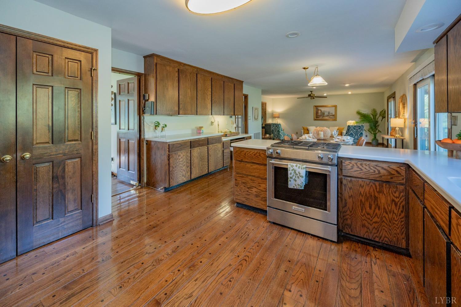 310 Quail Ridge Drive, Forest, Virginia image 11