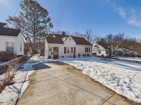 Tiny photo for 4920 Myrtle Street, Lynchburg, VA 24502 (MLS # 364464)