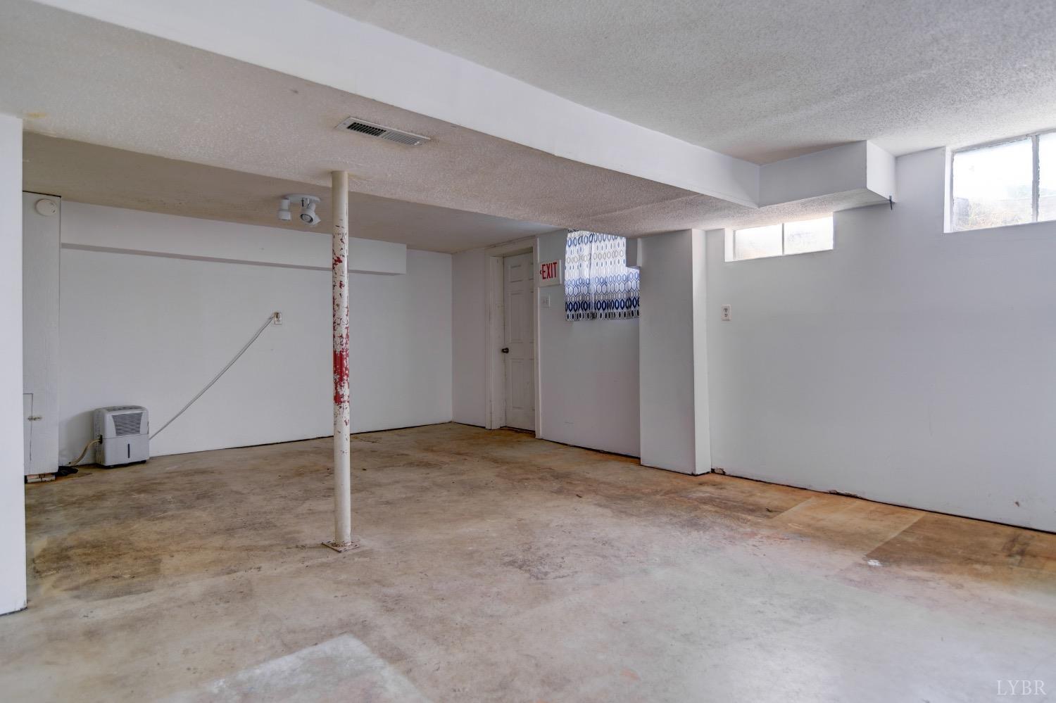1355 Dixie Airport Road Rd, Madison Heights, Virginia image 32