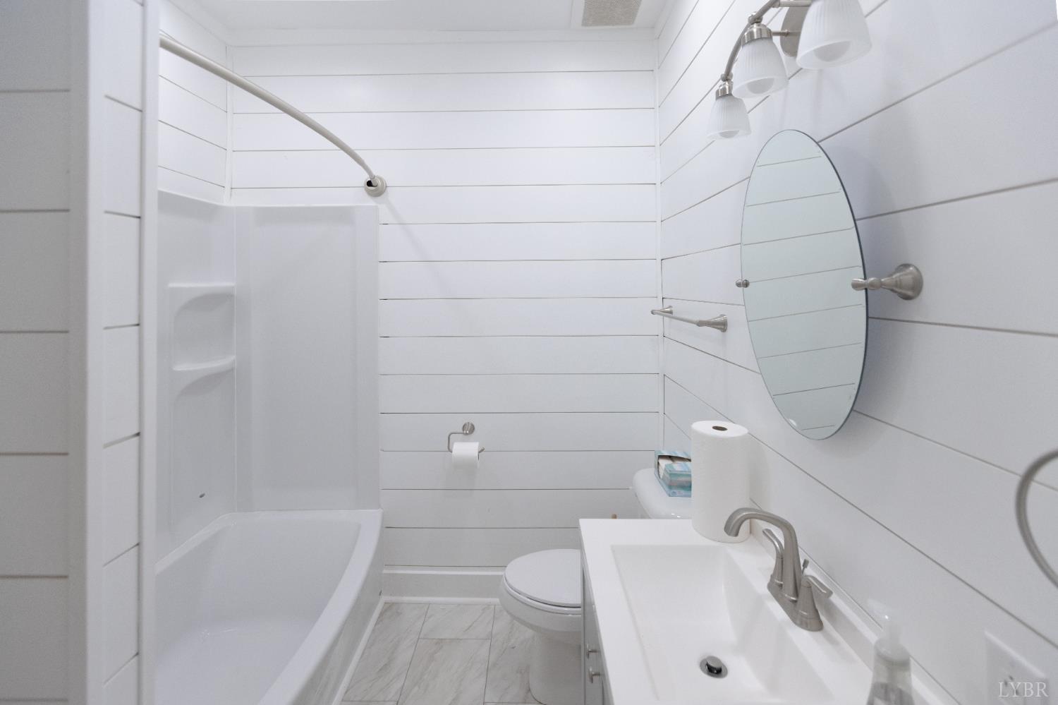 Lynchburg, Virginia 24503, United States, 4 Bedrooms Bedrooms, ,2 BathroomsBathrooms,Residential,Active,189524