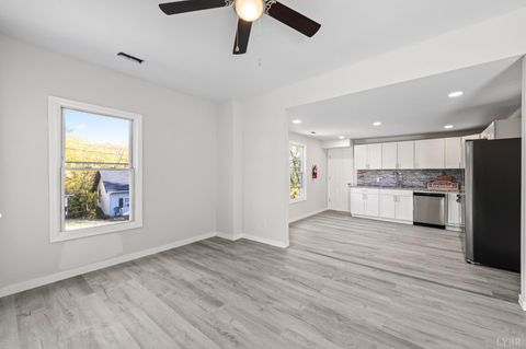 Tiny photo for 500 Amherst Street, Lynchburg, VA 24504 (MLS # 363974)