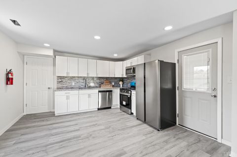 Tiny photo for 500 Amherst Street, Lynchburg, VA 24504 (MLS # 363974)