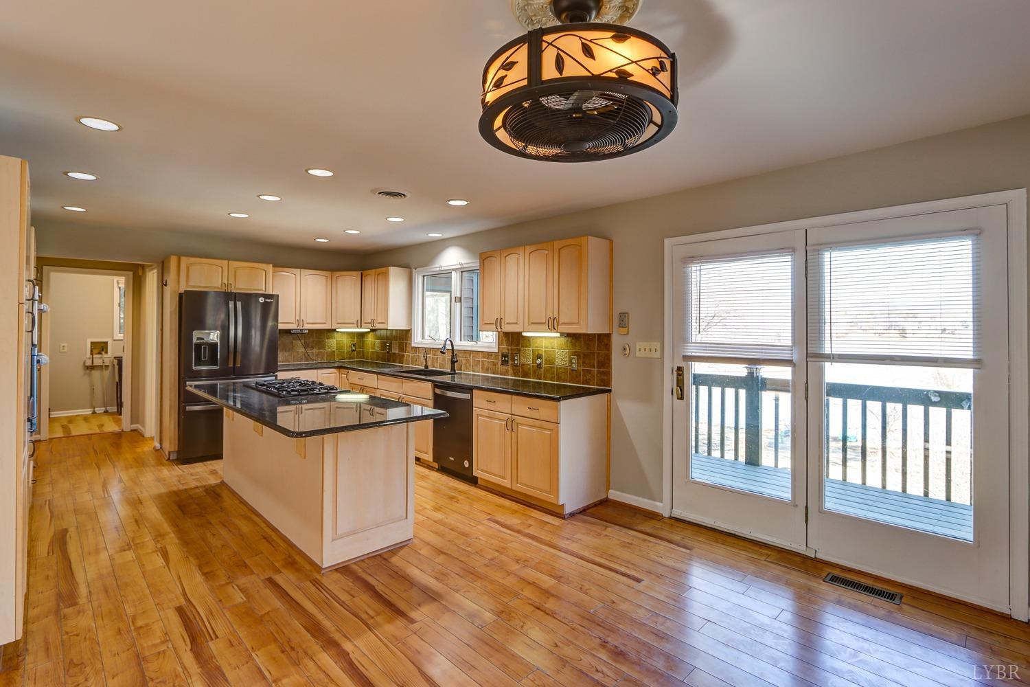 609 Lake Vista Drive, Forest, Virginia image 28