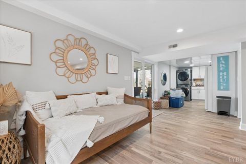 Tiny photo for 1009 Guardian Circle, Huddleston, VA 24104 (MLS # 365014)