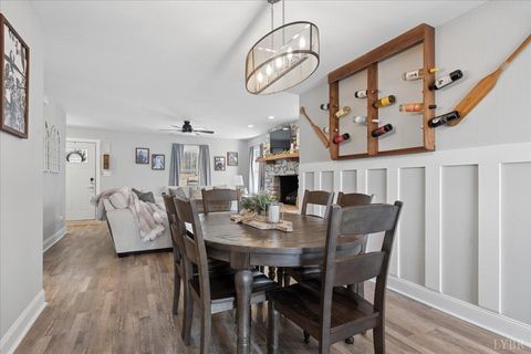 Tiny photo for 1009 Guardian Circle, Huddleston, VA 24104 (MLS # 365014)