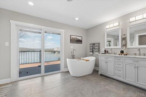 Tiny photo for 1009 Guardian Circle, Huddleston, VA 24104 (MLS # 365014)