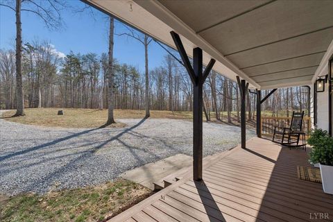 Tiny photo for 1009 Guardian Circle, Huddleston, VA 24104 (MLS # 365014)