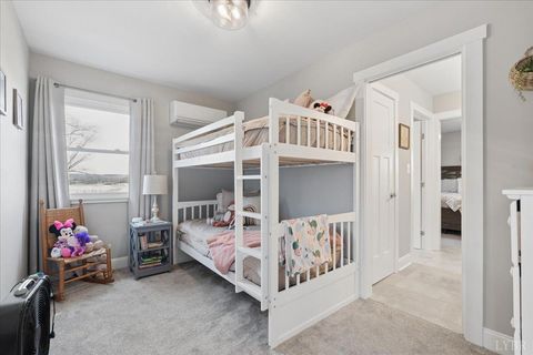 Tiny photo for 1009 Guardian Circle, Huddleston, VA 24104 (MLS # 365014)