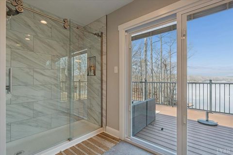 Tiny photo for 1009 Guardian Circle, Huddleston, VA 24104 (MLS # 365014)