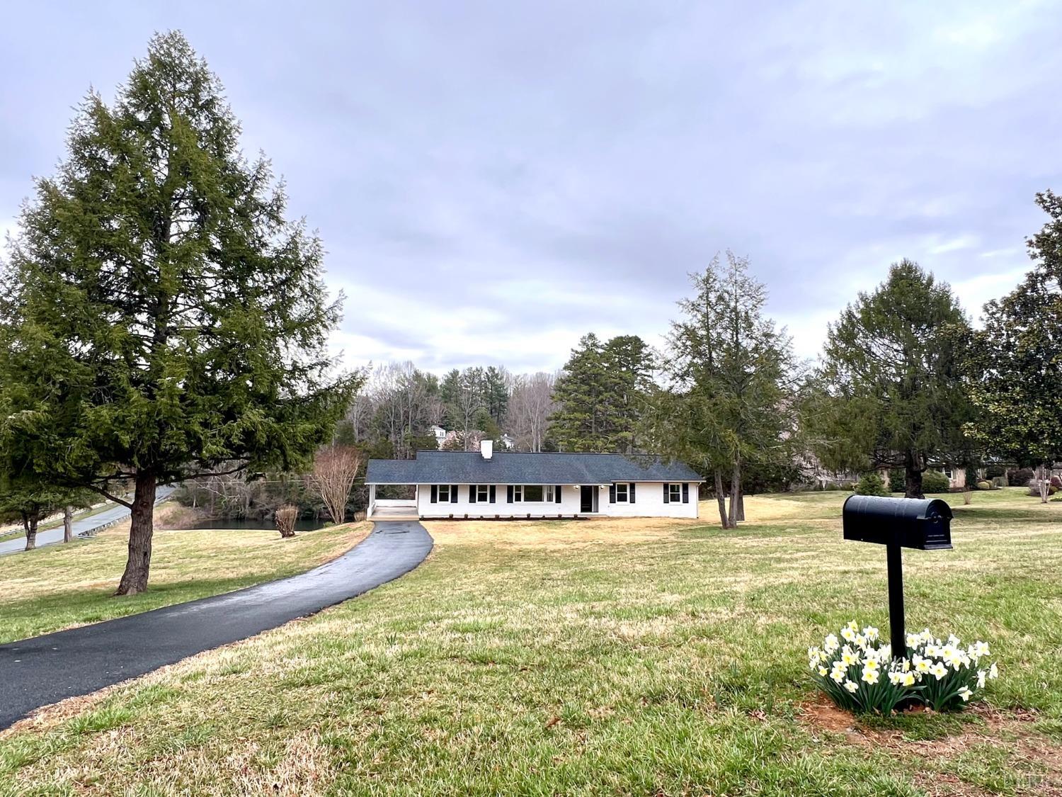 100 Northwest Lane, Charlottesville, Virginia image 1