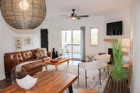 Tiny photo for 1019 Mariners Way Way #30, Huddleston, VA 24104 (MLS # 364102)