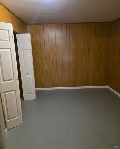 Tiny photo for 229 Lee Grant Avenue, Appomattox, VA 24522 (MLS # 364919)