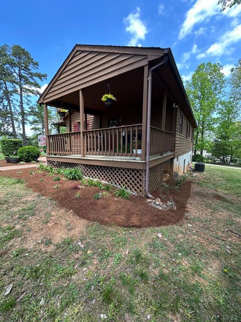 Tiny photo for 1524 Austins Road, Gladstone, VA 24553 (MLS # 363032)