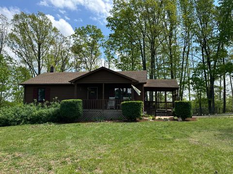 Tiny photo for 1524 Austins Road, Gladstone, VA 24553 (MLS # 363032)