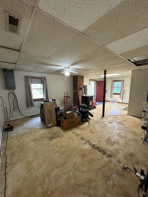 Tiny photo for 1524 Austins Road, Gladstone, VA 24553 (MLS # 363032)