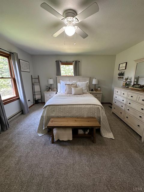 Tiny photo for 1524 Austins Road, Gladstone, VA 24553 (MLS # 363032)