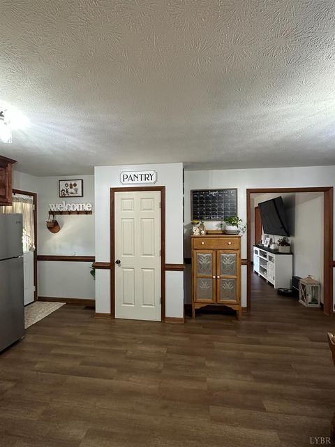 Tiny photo for 1524 Austins Road, Gladstone, VA 24553 (MLS # 363032)