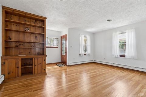 Tiny photo for 1410 Gates Street, Lynchburg, VA 24502 (MLS # 365874)