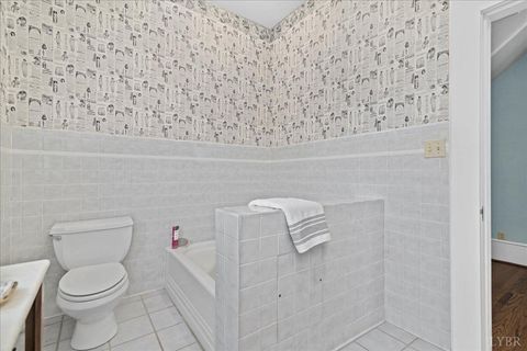 Tiny photo for 4059 Lowry Road, Goode, VA 24556 (MLS # 364456)