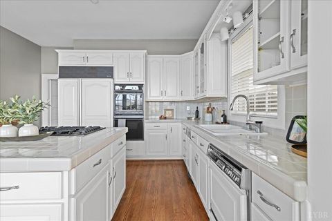 Tiny photo for 4059 Lowry Road, Goode, VA 24556 (MLS # 364456)