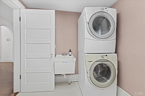 Tiny photo for 4059 Lowry Road, Goode, VA 24556 (MLS # 364456)