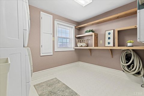 Tiny photo for 4059 Lowry Road, Goode, VA 24556 (MLS # 364456)