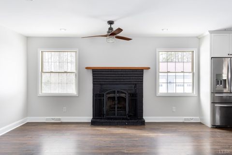 Tiny photo for 3538 Gladys Road, Gladys, VA 24554 (MLS # 364371)