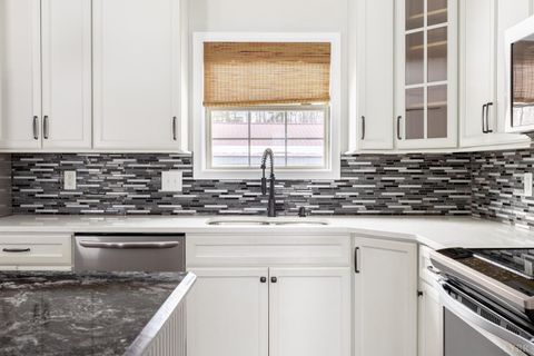 Tiny photo for 3538 Gladys Road, Gladys, VA 24554 (MLS # 364371)