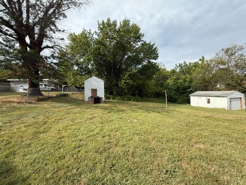 Tiny photo for 707 Stuart Street, Lynchburg, VA 24501 (MLS # 362085)