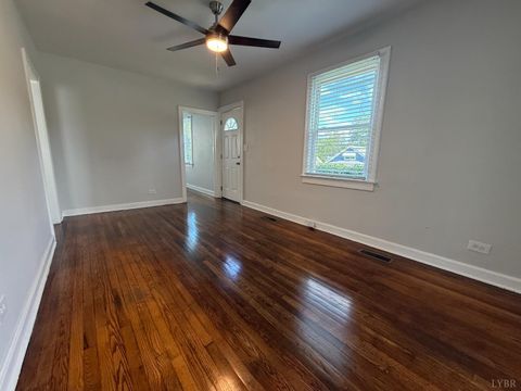 Tiny photo for 707 Stuart Street, Lynchburg, VA 24501 (MLS # 362085)