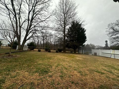 Tiny photo for 4532 Oakdale Drive, Lynchburg, VA 24502 (MLS # 364084)