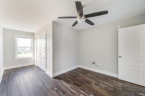 Tiny photo for 33 Zentry Place, Lynchburg, VA 24502 (MLS # 365156)