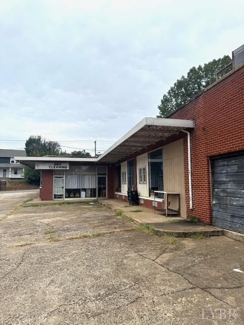 Tiny photo for 2300 Fort Avenue, Lynchburg, VA 24501 (MLS # 361996)
