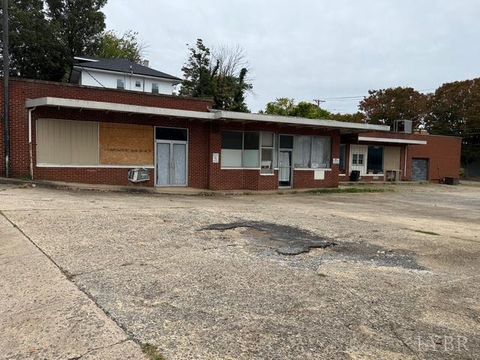 Photo of 2300 Fort Avenue, Lynchburg, VA 24501 (MLS # 361996) Photo of 2300 Fort Avenue, Lynchburg, VA 24501 (MLS # 361996)