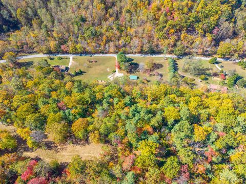 Tiny photo for 2070 Woodson Rd Rd, Roseland, VA 22967 (MLS # 362162)