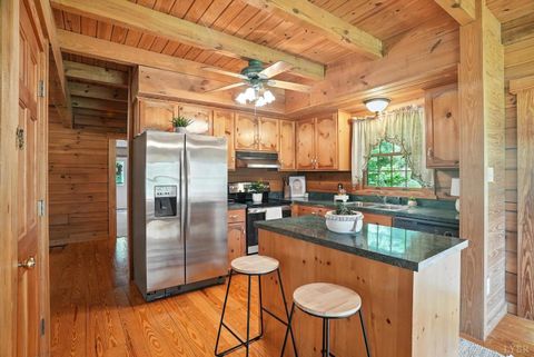 Tiny photo for 2070 Woodson Rd Rd, Roseland, VA 22967 (MLS # 362162)