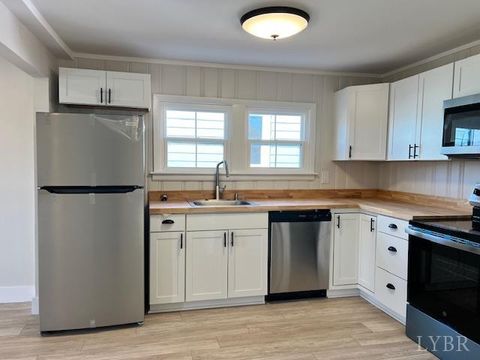 Tiny photo for 3134 Campbell Ave. Ave, Lynchburg, VA 24501 (MLS # 363003)