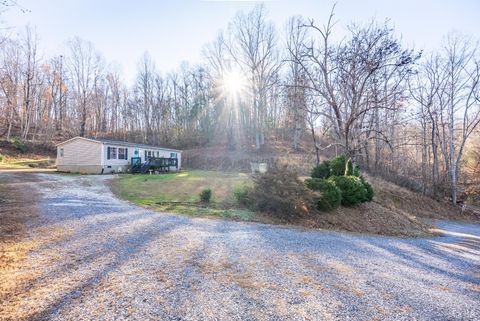Tiny photo for 287 Castle Creek Lane Ln, Roseland, VA 22967 (MLS # 363167)
