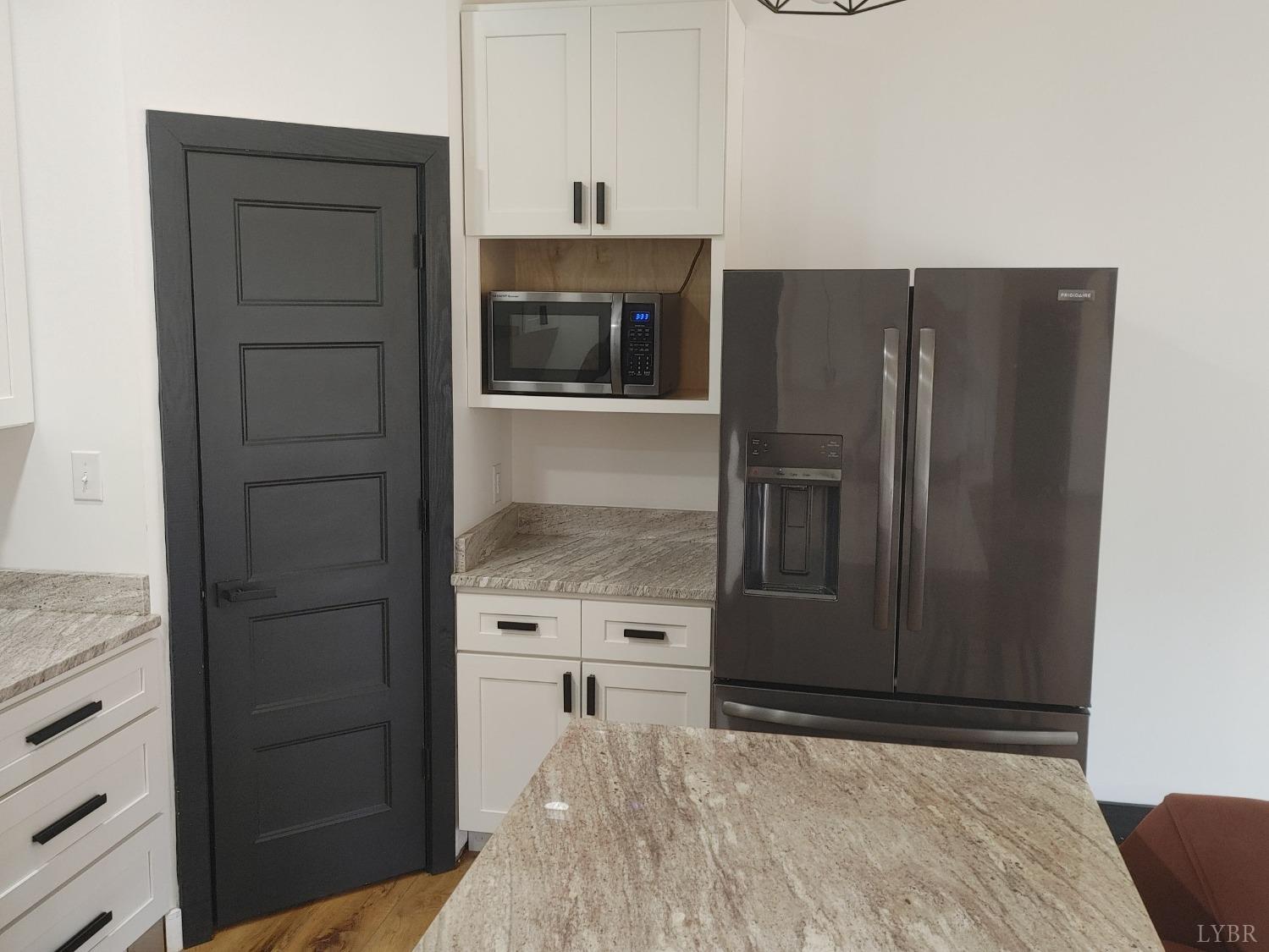 Goode, Virginia 24556, United States, 3 Bedrooms Bedrooms, ,3 BathroomsBathrooms,Residential,Active,176058