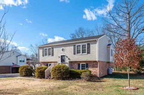 Tiny photo for 117 Settlement Drive, Lynchburg, VA 24502 (MLS # 363649)