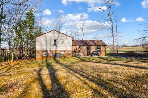 Tiny photo for 1071 Great Oaks Road, Forest, VA 24551 (MLS # 365058)