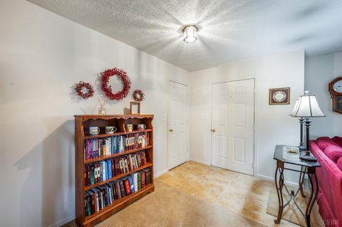 Tiny photo for 1071 Great Oaks Road, Forest, VA 24551 (MLS # 365058)