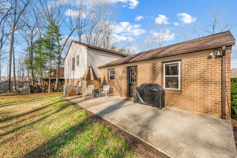 Tiny photo for 1071 Great Oaks Road, Forest, VA 24551 (MLS # 365058)