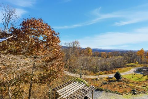 Tiny photo for 1905 Karnes Road, Bedford, VA 24523 (MLS # 363115)