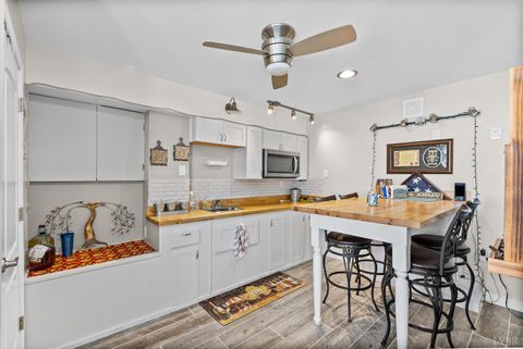 Tiny photo for 1905 Karnes Road, Bedford, VA 24523 (MLS # 363115)