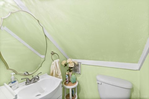 Tiny photo for 1905 Karnes Road, Bedford, VA 24523 (MLS # 363115)