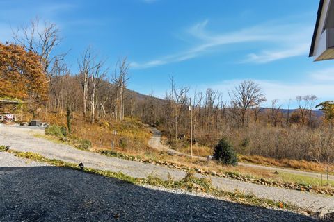 Tiny photo for 1905 Karnes Road, Bedford, VA 24523 (MLS # 363115)