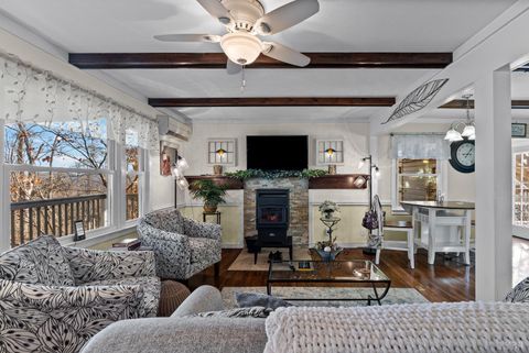 Tiny photo for 1905 Karnes Road, Bedford, VA 24523 (MLS # 363115)